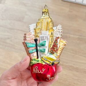 NWT Macy’s Holiday Lane NYC blown glass ornament